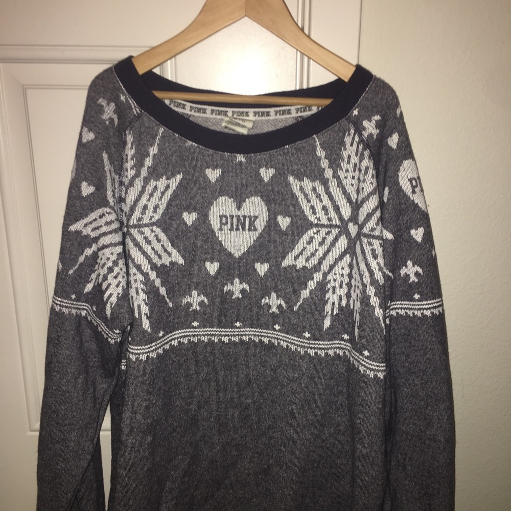 VS Pink Winter Crew